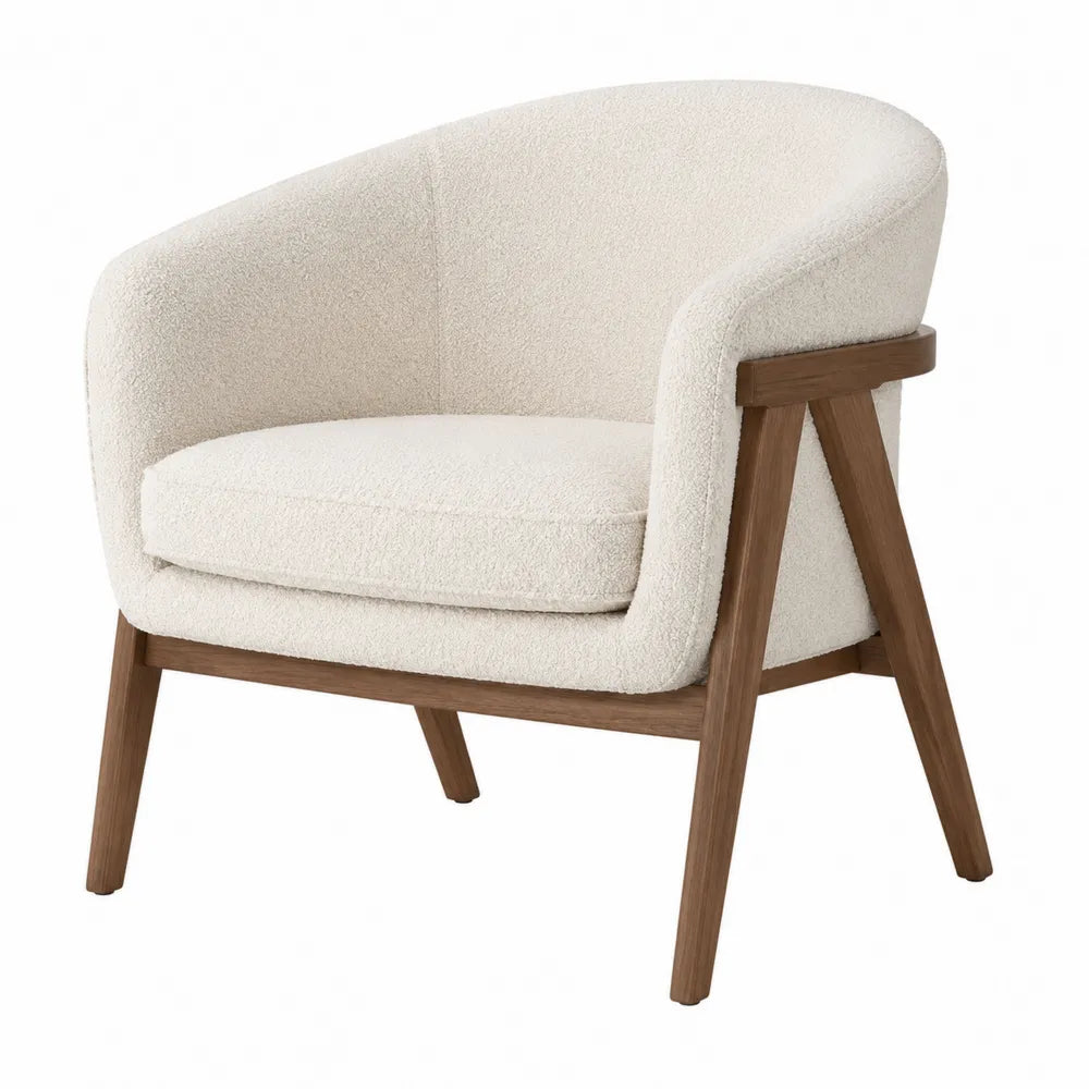 Silla con estructura de madera y tapizado en bouclé beige
